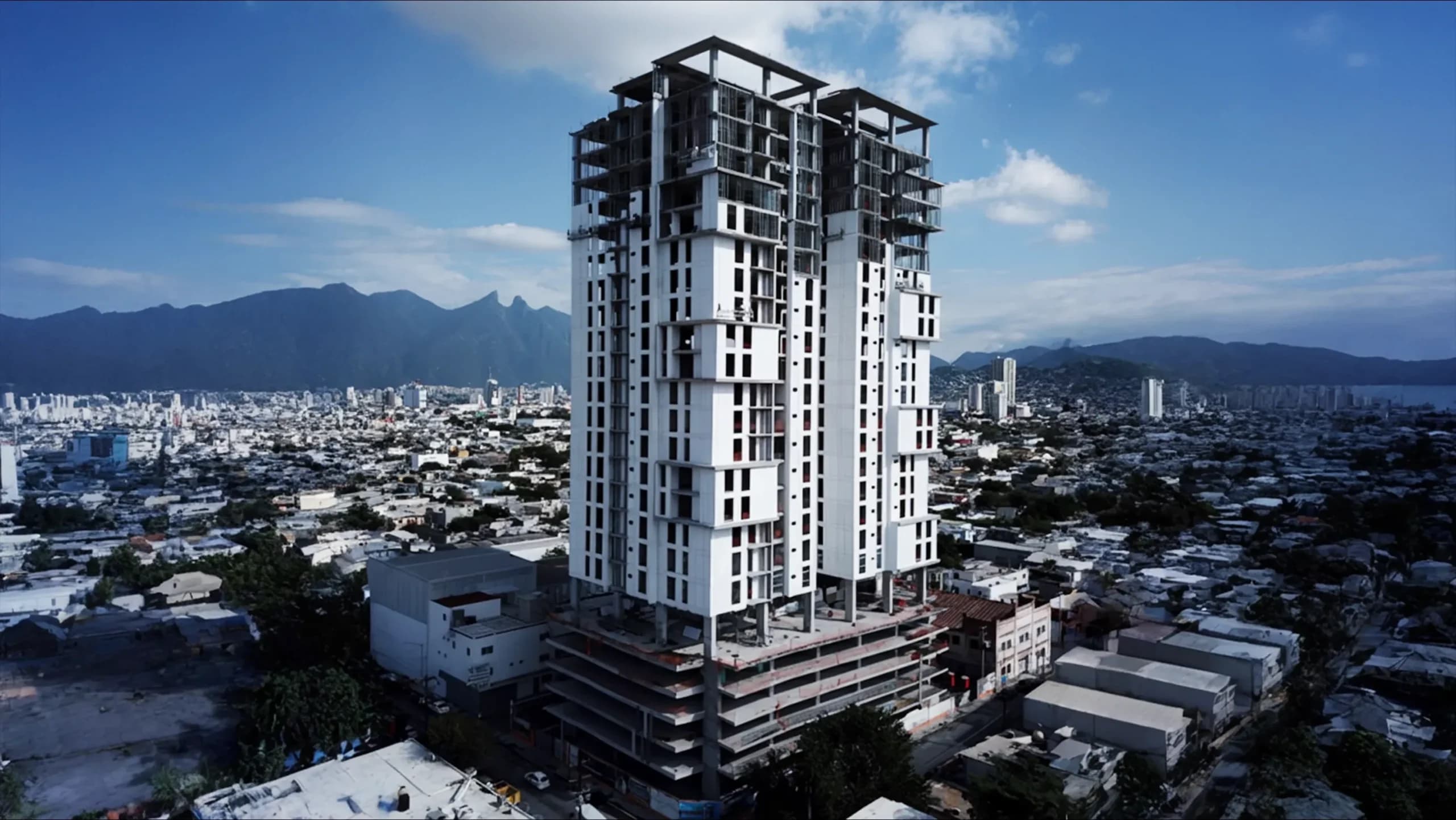 Torre Kyo Aluna